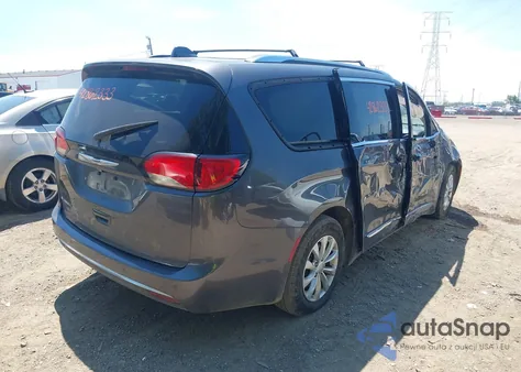 2019 Chrysler Pacifica Touring L from USA, damaged, VIN 2C4RC1BG7KR685556